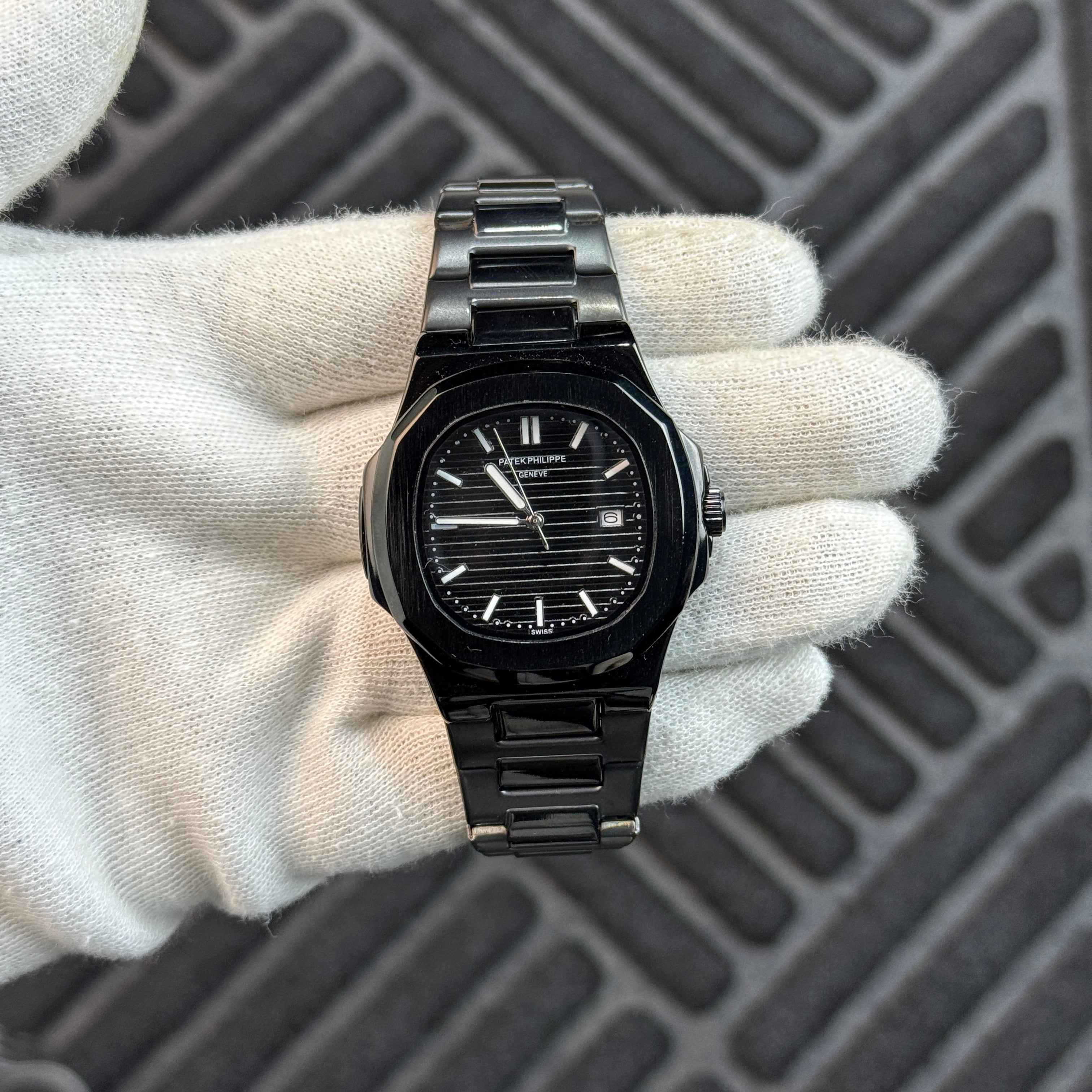 Patek Philippe – Nautilus - Full Black